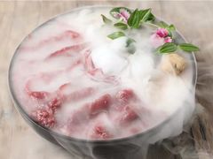-菌子鲜汤野生菌锅