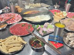 -鹿鸣山草本茶香火锅(园西路店)