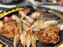 -山野的朋友露营炭火烤肉