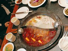-周周有辣火锅馆(玖耀里店)