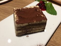 -必胜客(新中纬店)