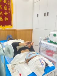 -靓芙泉专研痘痘肌