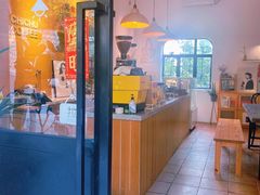 门面-彳亍咖啡·这里(水湾路店)