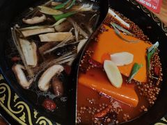 鸳鸯锅-大话三城重庆火锅(万科天誉店)