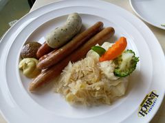 -LENBACH兰巴赫西餐啤酒坊(大连东港店)