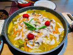 -山城外·非遗酸菜鱼(蜀都万达店)
