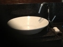 这就是那个不好使的面盆-三亚亚龙湾希尔顿酒店