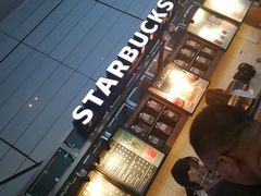 -星巴克(上海虹桥站2A检票口)
