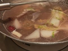 -左庭右院鲜牛肉火锅(金山万达店)