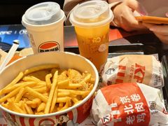 -肯德基(湾畔店)