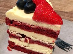 莓子红丝绒蛋糕-BAKER&SPICE(安福路店)