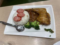 炸鸡比香肠饭-佰搭果·广式茶餐厅(西华路店)