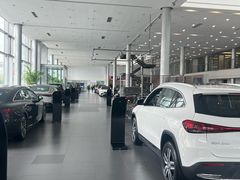 -天津波士信达奔驰4S店(卫津南路店)