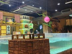 -绿色星球动物主题公园