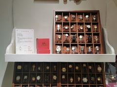 -LADY FAFA(巨鹿路陕西南路路口店)
