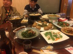 -川流不息·地道川菜·小龙虾(新松江路店)
