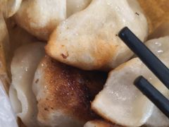 -黄阿姨锅贴大王(万航渡路店)