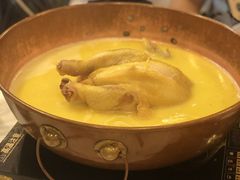 -鲜入围煮花胶鸡海鲜火锅