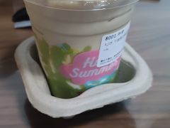 牛油果生椰冷萃-Tims天好咖啡·贝果(融科创意中心店)