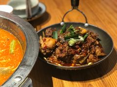 -野山舂·贵州现舂酸汤火锅(鸿通城店)