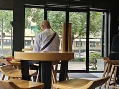 -星巴克(美丽华花园店)