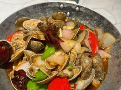 -巴厘龙虾·榜首油焖大虾(音乐学院·沿江酒馆店)