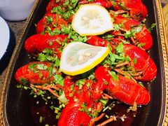 -沪小二炭火蛙锅(淮海中路美食不夜城店)