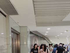 -东荟城名店仓
