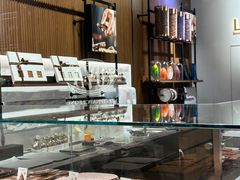 -Laderach 莱德拉(上海环贸iapm店)