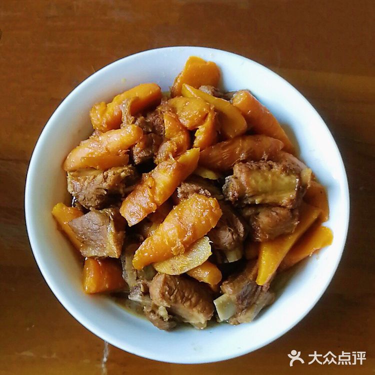 好吃的胡萝卜红烧排骨，胡萝卜入口即化哦