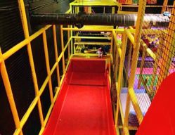 -蹦蹦跳跳(新奥购物中心店)
