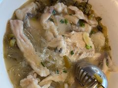 -严记小天府酸菜鱼(西四路店)