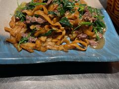 -潮界(LU·ONE凯德晶萃广场店)