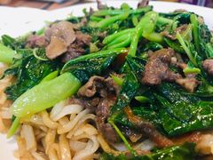 湿炒牛河-百年银屏蚝烙·潮汕菜·非遗(乐山店)
