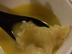 浓厚原只鸡煲花胶汤-鲜入围煮花胶鸡海鲜火锅