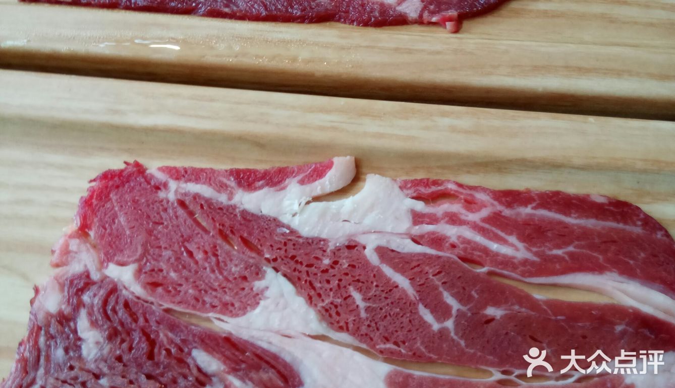 99块的自助烤肉也太香了，在魔都的市中心