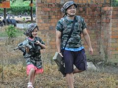 -崇明岛拓展训练真人CS镭战基地