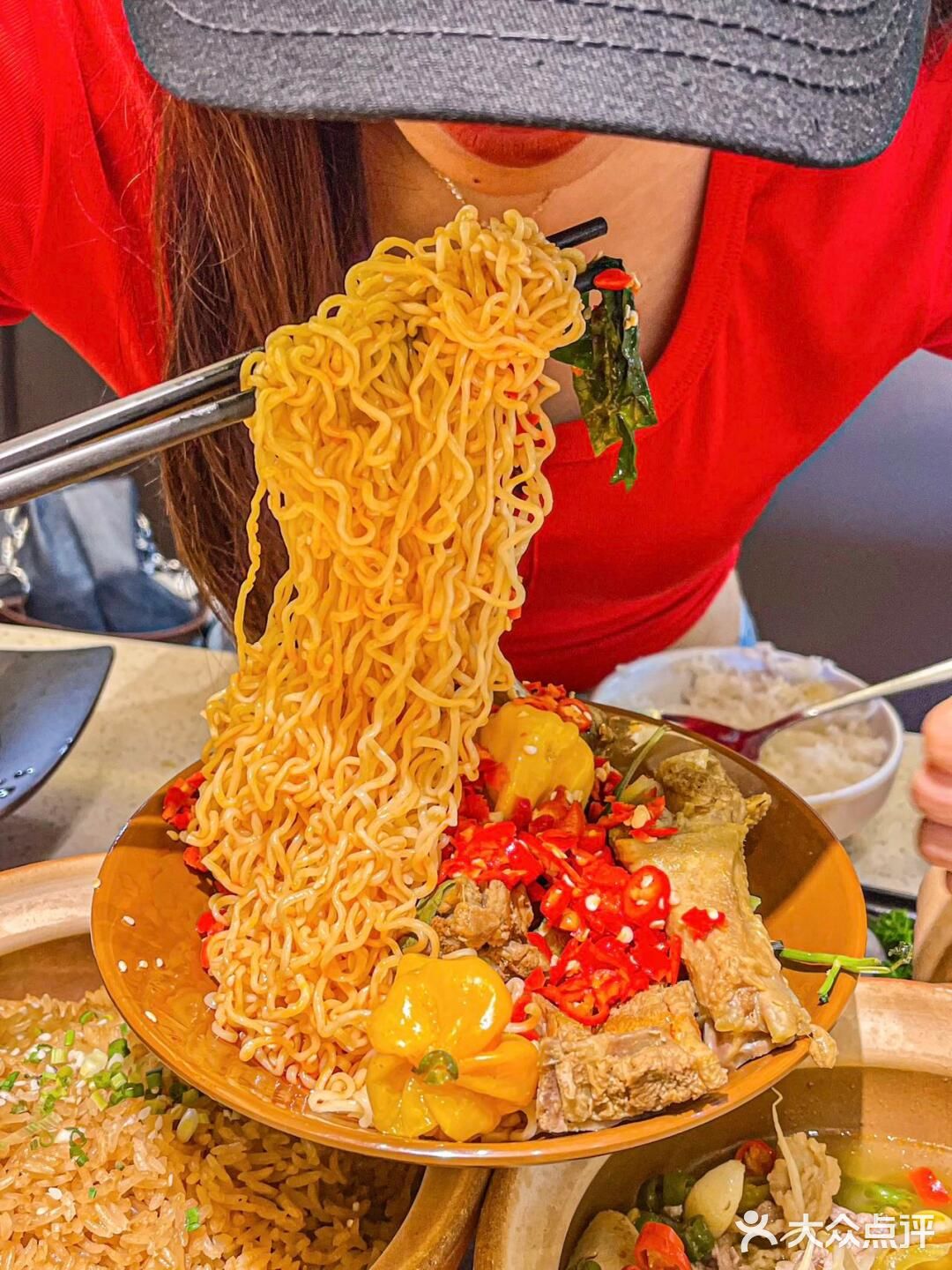 来三亚。。。。见世面了。。。试试香草鸭🦆