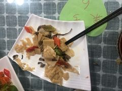 -天天向上素食餐厅(五台山店)