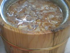 木桶金针菇肥牛-做了不起的80后