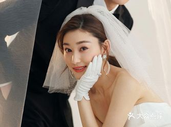 2020婚纱照全新创作发布：我们一直追求少即是多的简约风格
