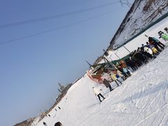 -采薇庄园四季滑雪场