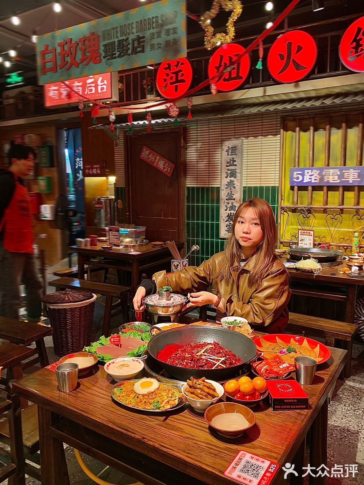 深圳开店啦❗️打卡乌啦啦同款火锅😄巴适得板