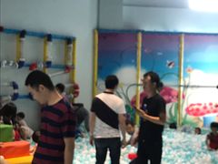 -蒙特利亲子乐园