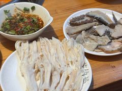 -苗伯妈酸汤火锅