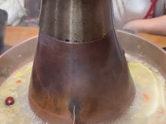 -果松木炭酸菜铜火锅·外婆参鸡汤