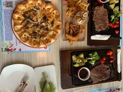 炙烤澳洲牛肉比萨（大方薄底）-必胜客(绿地新都会店)