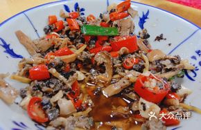 Stir-fried Snail and Clam Meat