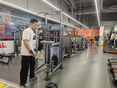 -乐刻运动健身(百安居洛克公园店)