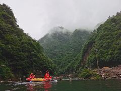 -安吉龙王山峡谷漂流